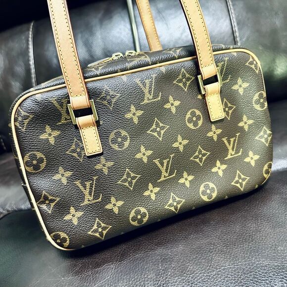 Brand New Louis Vuitton Cite MM - Picture 6 of 16